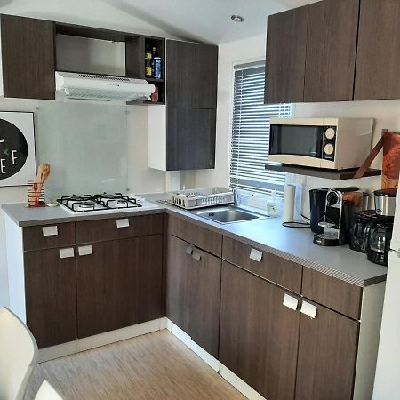 Mobile Home Entierement Equipe La Roque-d'Antheron Εξωτερικό φωτογραφία